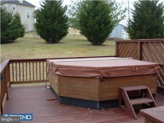 49 Knoll Road Coatesville, PA 19320 - Photo 3 of 11 Deck