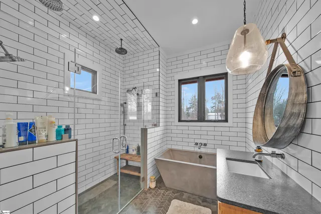 $5,200,000 | 1425 South Harper Street, Laurens, SC 29360