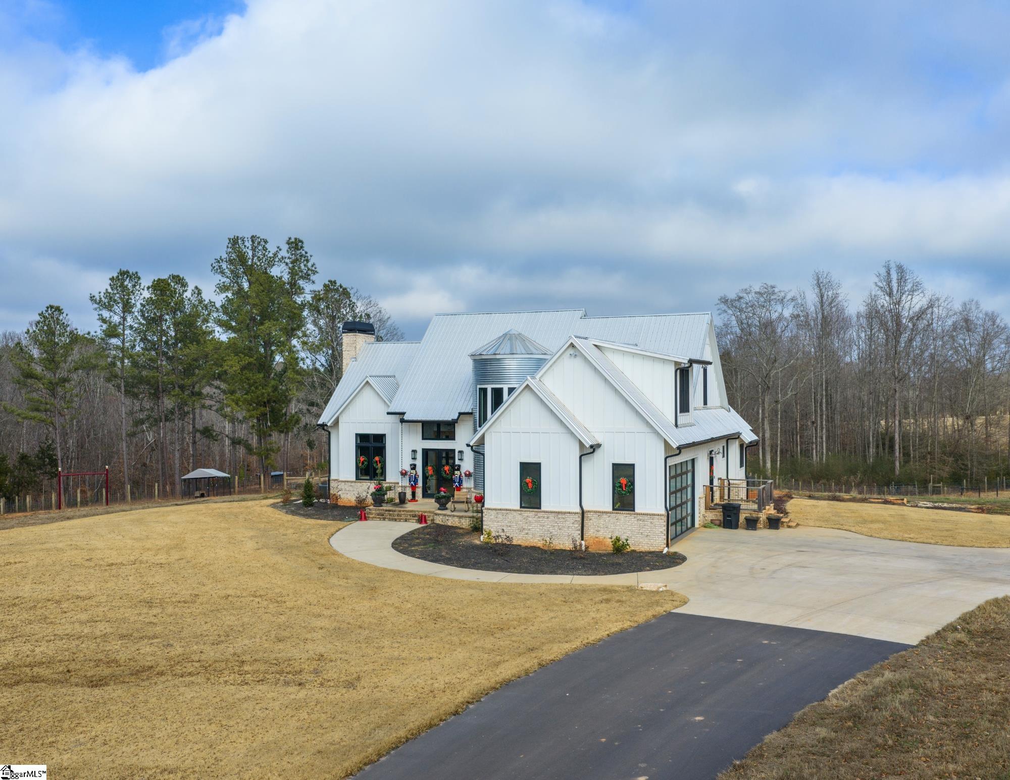 1425 South Harper Street Laurens, SC 29360 - Photo 2 of 49