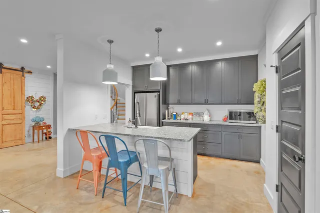 $5,200,000 | 1425 South Harper Street, Laurens, SC 29360