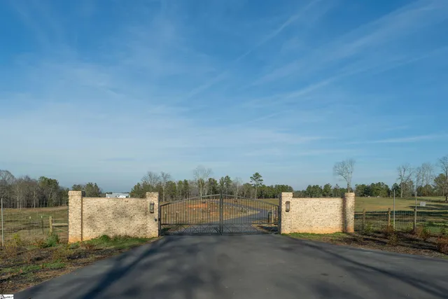 $5,200,000 | 1425 South Harper Street, Laurens, SC 29360