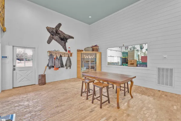 $5,200,000 | 1425 South Harper Street, Laurens, SC 29360