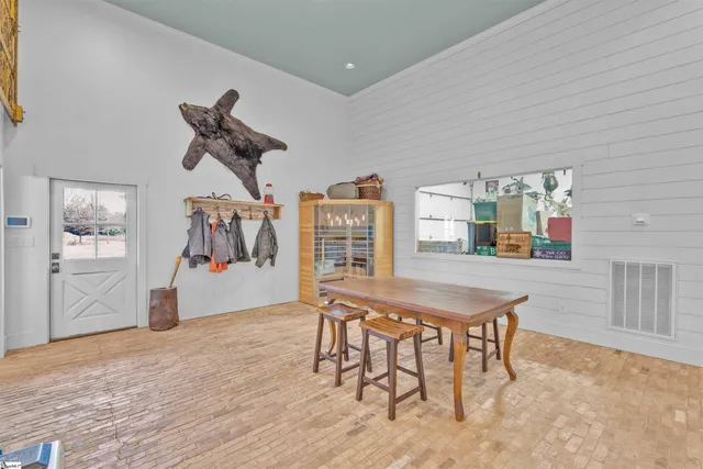 $5,200,000 | 1425 South Harper Street, Laurens, SC 29360