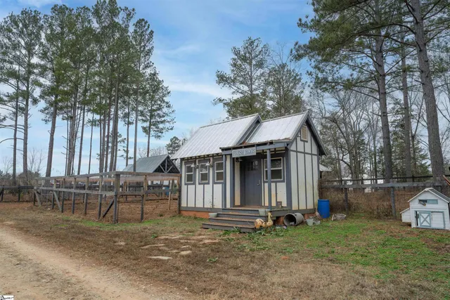 $5,200,000 | 1425 South Harper Street, Laurens, SC 29360