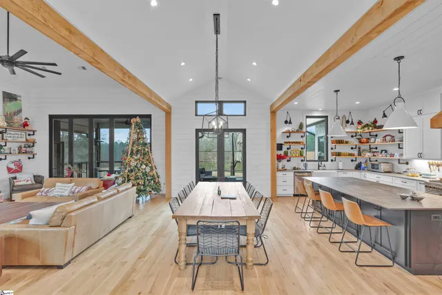 $5,200,000 | 1425 South Harper Street, Laurens, SC 29360