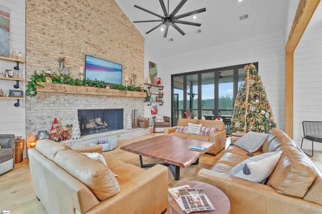 $5,200,000 | 1425 South Harper Street, Laurens, SC 29360