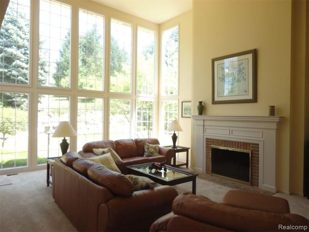 652 Cherry Tree Lane Rochester Hills, MI 48306 - Photo 4 of 42