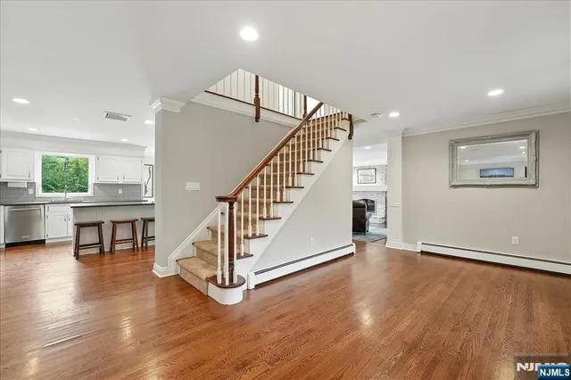 $1,599,000 | 856 Stonewall Court, Franklin Lakes, NJ 07417