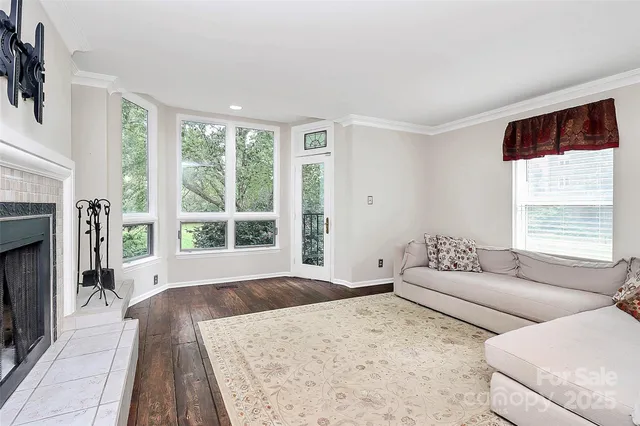 $469,000 | 328 West 6th Street, Unit 2, Charlotte, NC 28202