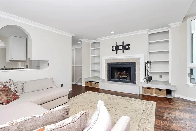 $469,000 | 328 West 6th Street, Unit 2, Charlotte, NC 28202