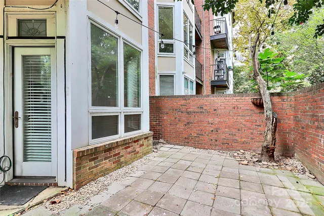 $469,000 | 328 West 6th Street, Unit 2, Charlotte, NC 28202
