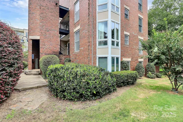 $469,000 | 328 West 6th Street, Unit 2, Charlotte, NC 28202