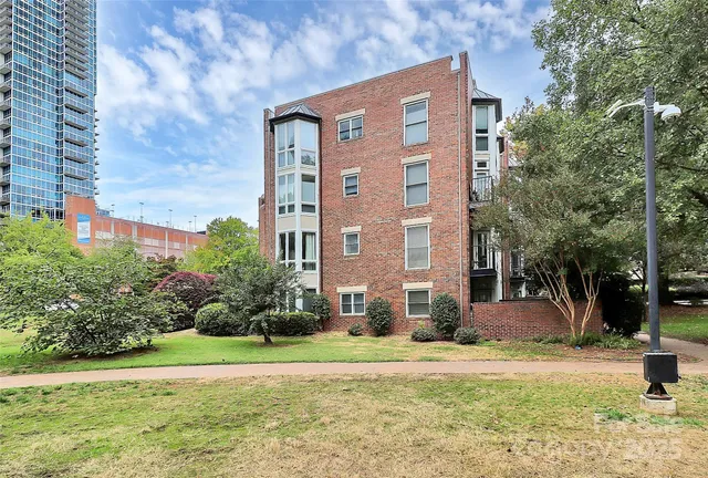 $469,000 | 328 West 6th Street, Unit 2, Charlotte, NC 28202