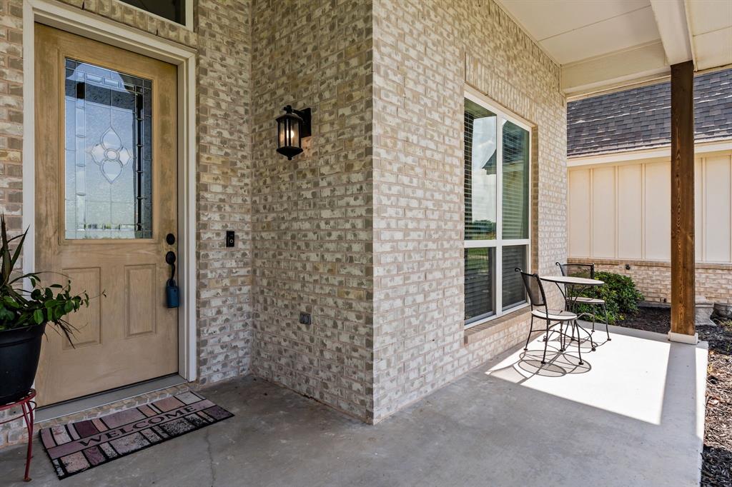 560 Wilson Bend Road Millsap, TX 76066 - Photo 11 of 38 Huge front porch!
