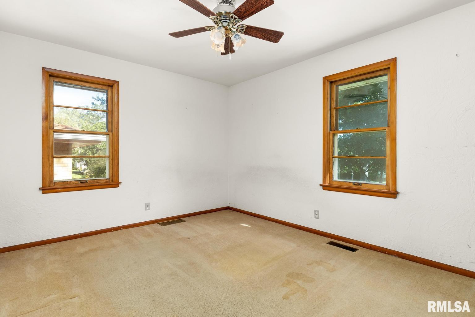 200 Mary Street Washington, IL 61571 - Photo 13 of 26 Gallery Image 13