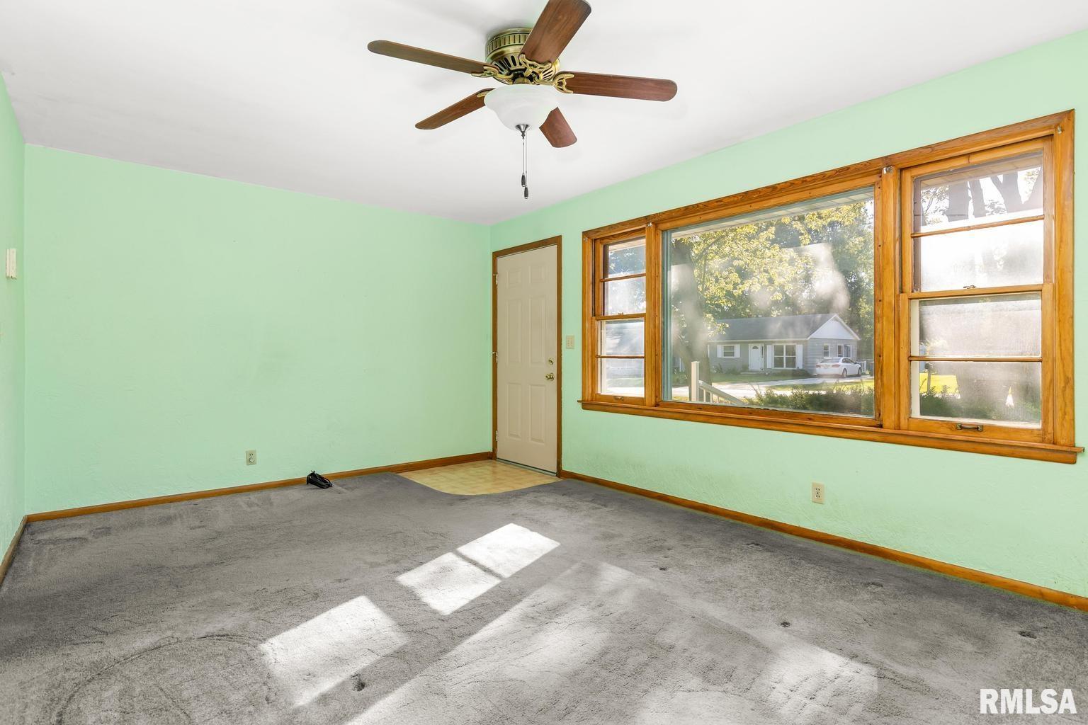 200 Mary Street Washington, IL 61571 - Photo 7 of 26 Gallery Image 7