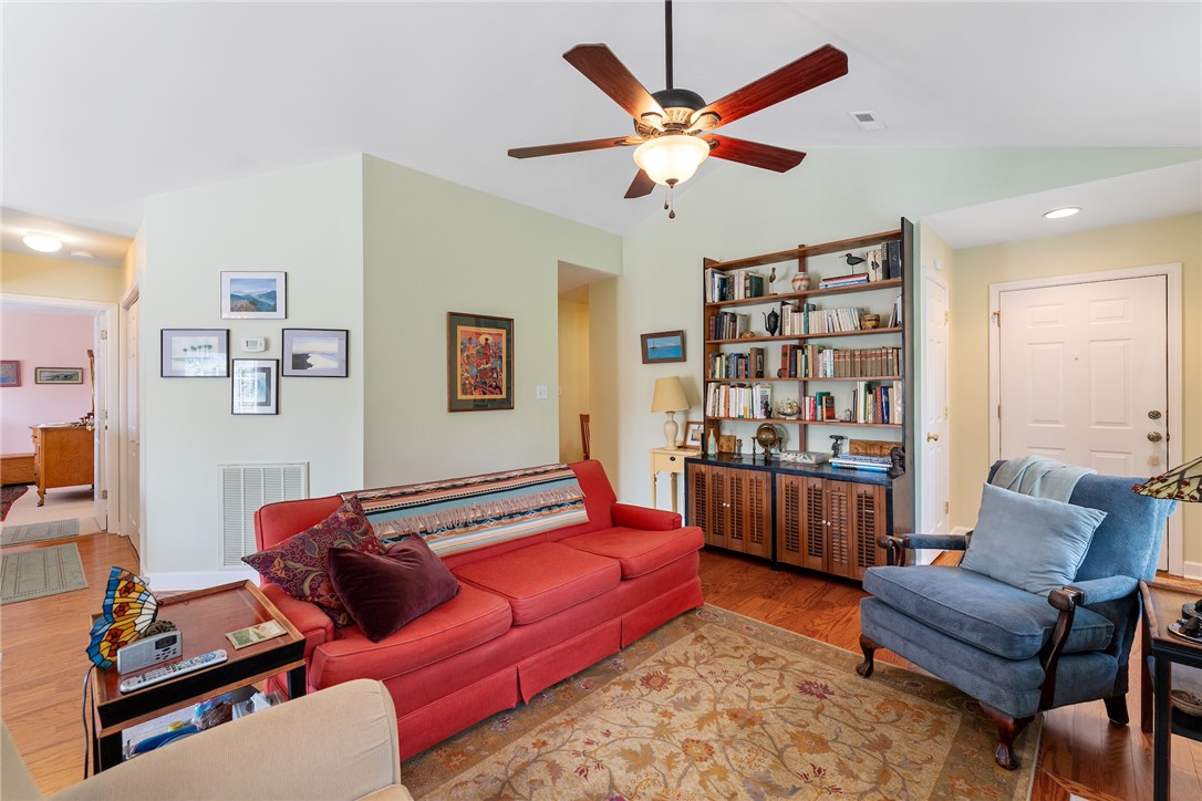 1010 Cobbs Glen Drive Anderson, SC 29621 - Photo 6 of 30