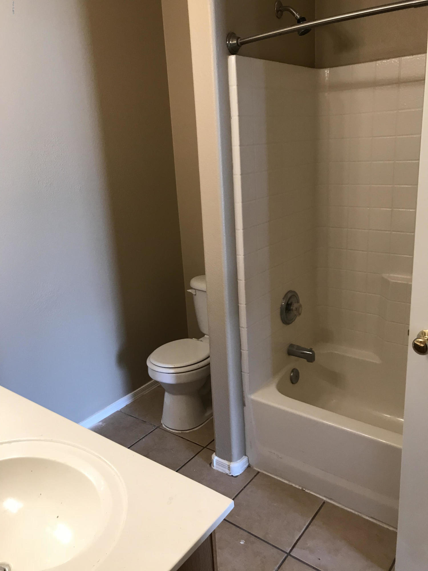 13285 West Redfield Road Surprise, AZ 85379 - Photo 14 of 16 20180615_182959794_iOS