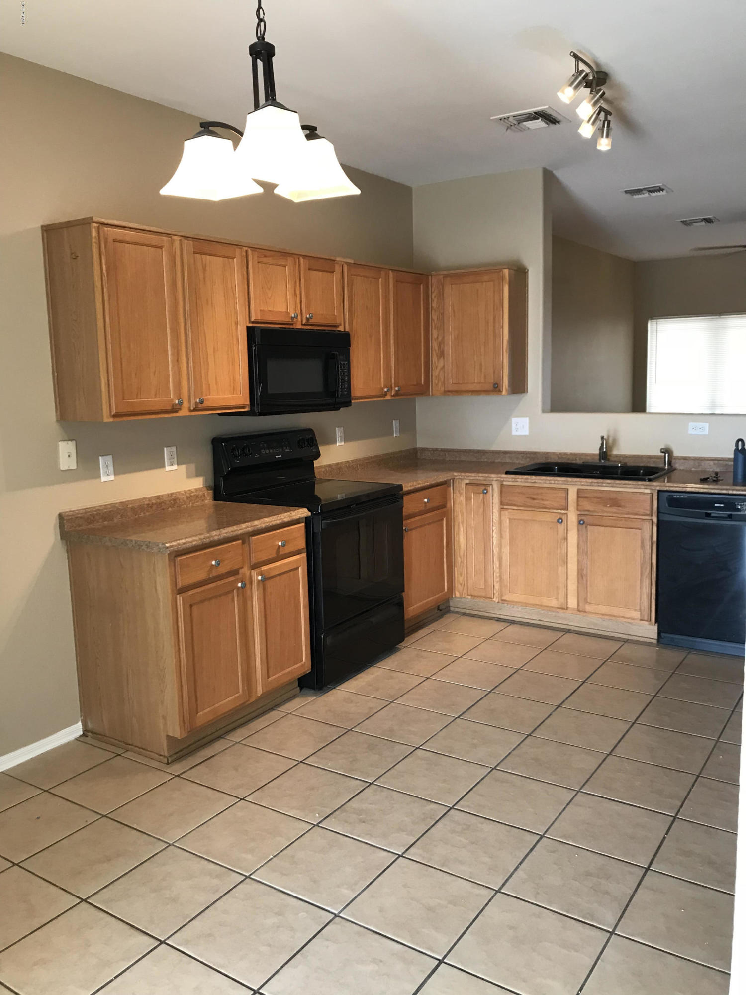 13285 West Redfield Road Surprise, AZ 85379 - Photo 2 of 16 20180615_182703900_iOS