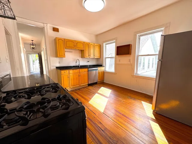 $3,950 | 67 Washburn Avenue, Unit 2, Cambridge, MA 02140