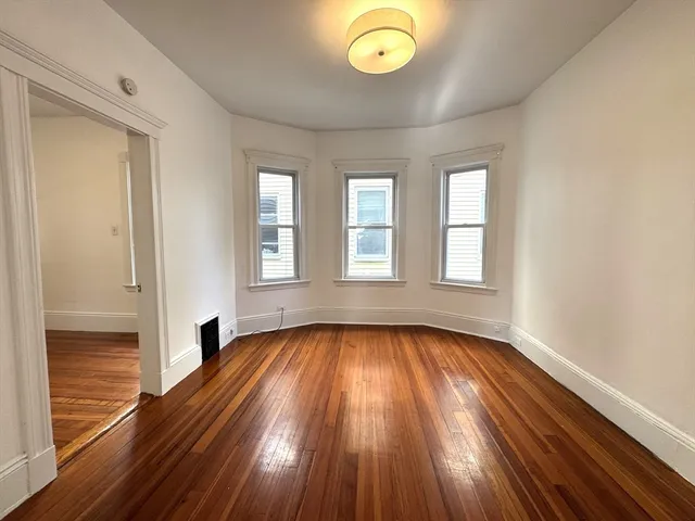 $3,950 | 67 Washburn Avenue, Unit 2, Cambridge, MA 02140