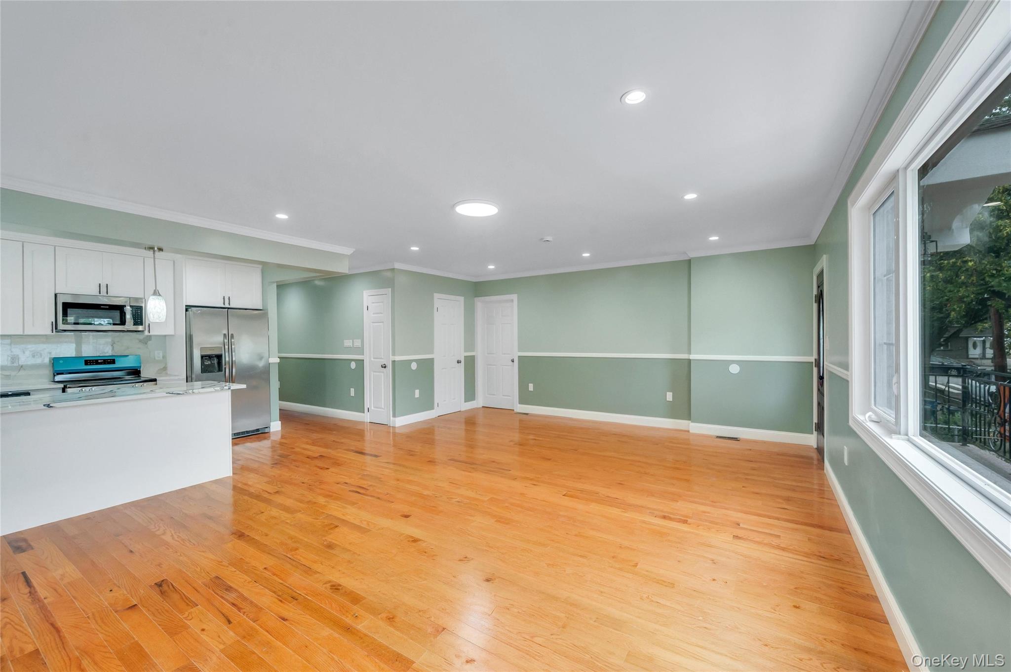 176-43 133rd Road Queens, NY 11434 - Photo 11 of 48 Gallery Image 11