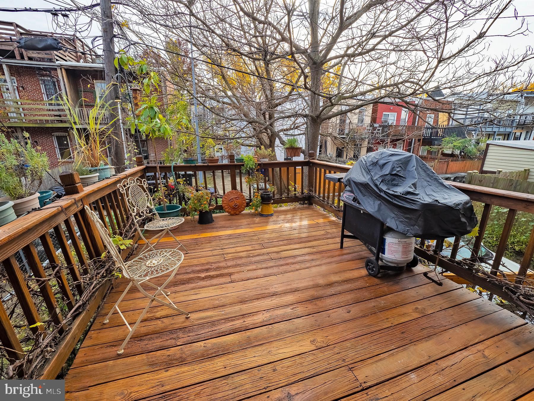 116 U Street Northwest Washington, DC 20001 - Photo 20 of 49 Generously sized deck off the kitchen