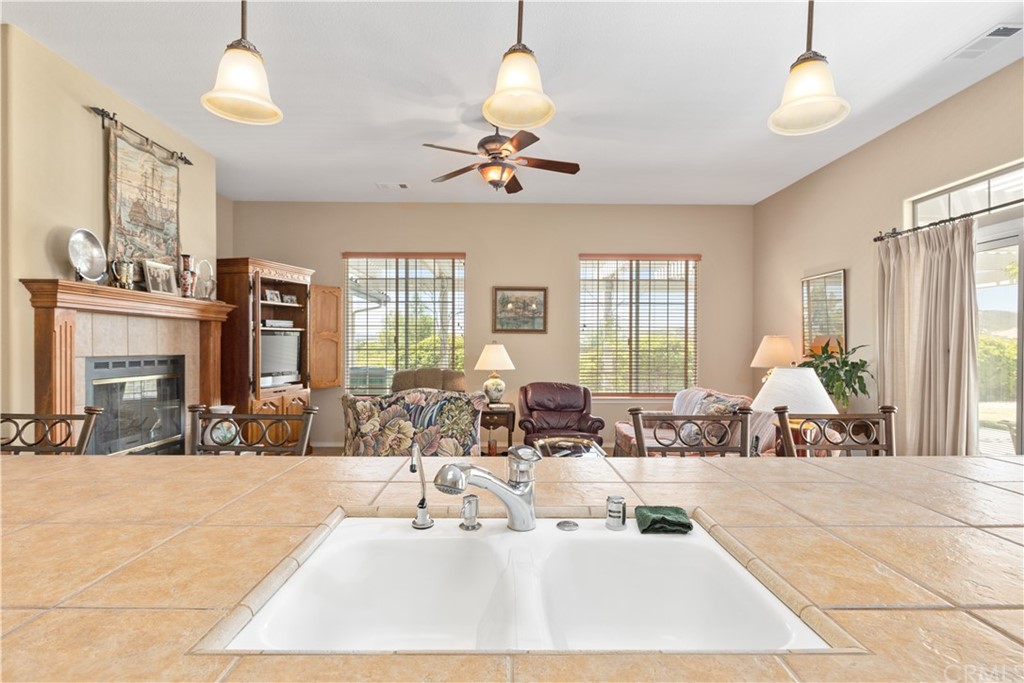 1613 Via Flora Paso Robles, CA 93446 - Photo 18 of 54