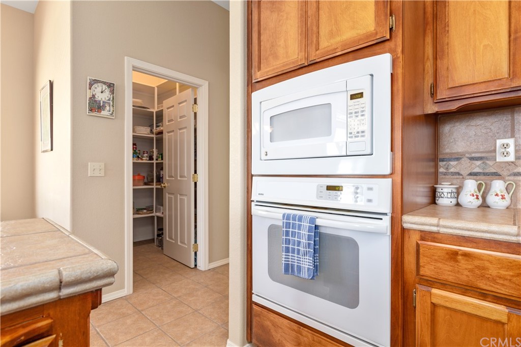 1613 Via Flora Paso Robles, CA 93446 - Photo 21 of 54