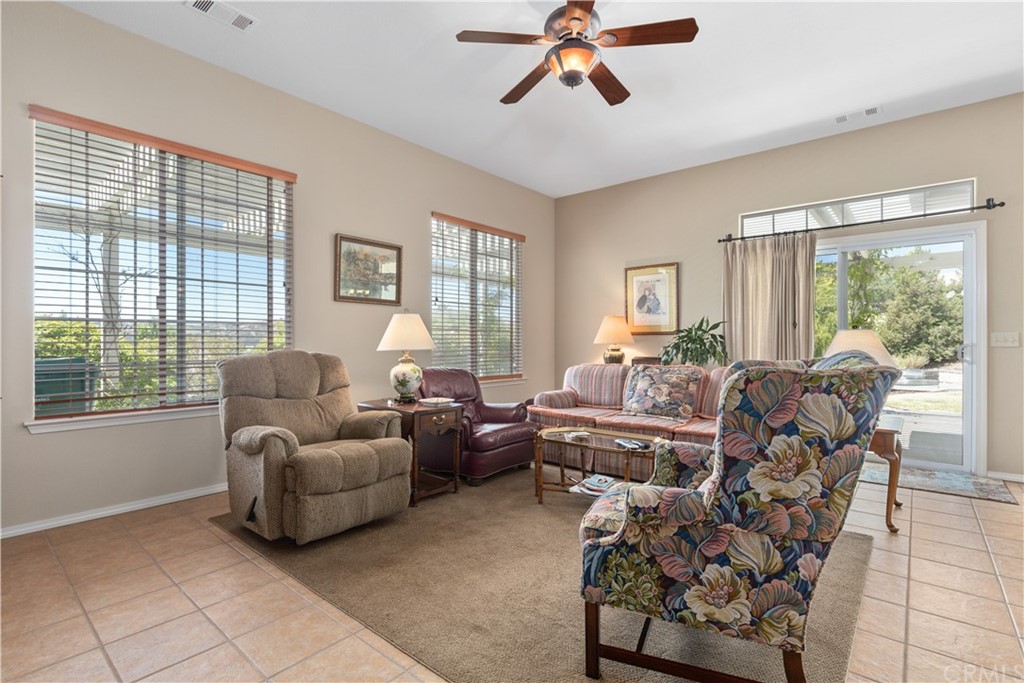 1613 Via Flora Paso Robles, CA 93446 - Photo 24 of 54