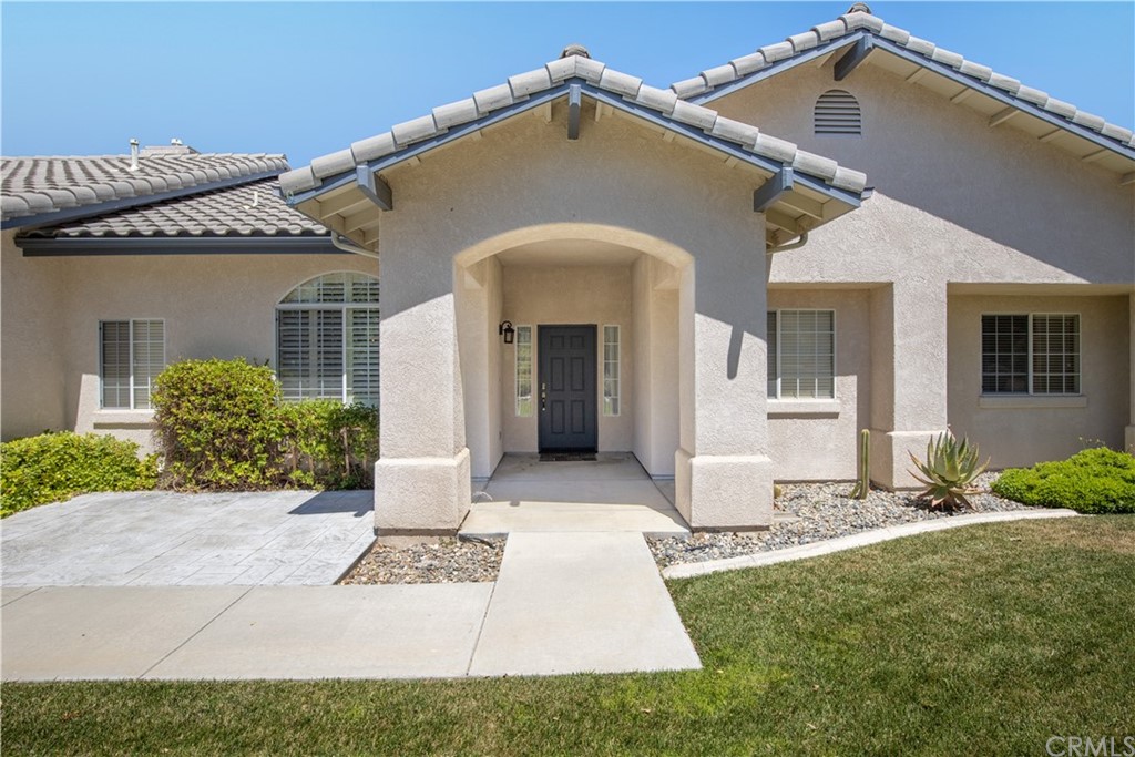 1613 Via Flora Paso Robles, CA 93446 - Photo 4 of 54