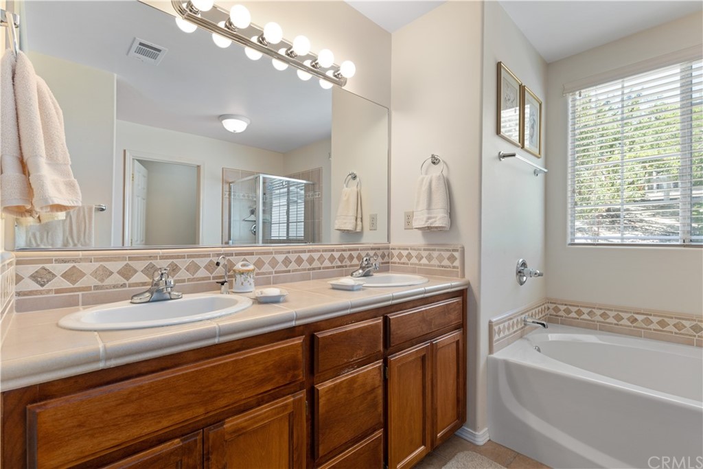 1613 Via Flora Paso Robles, CA 93446 - Photo 36 of 54