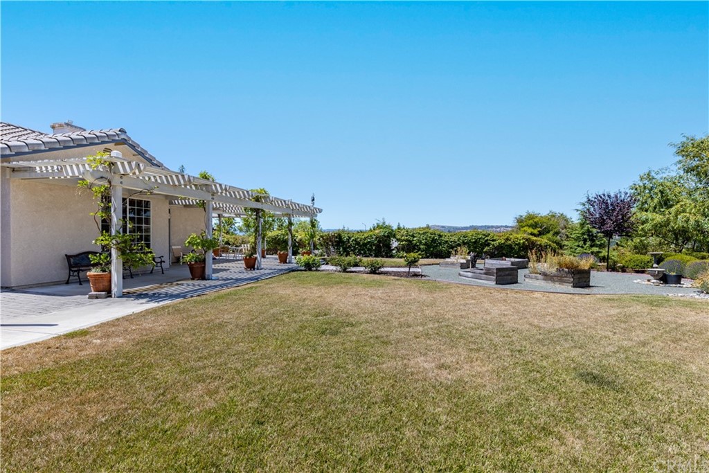 1613 Via Flora Paso Robles, CA 93446 - Photo 44 of 54