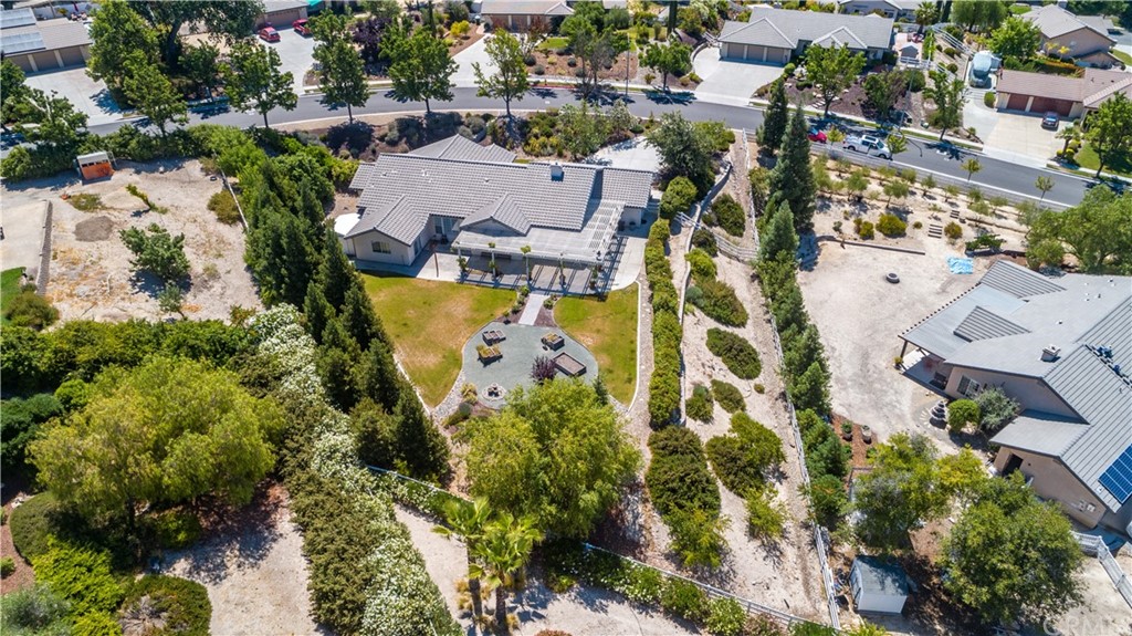 1613 Via Flora Paso Robles, CA 93446 - Photo 50 of 54