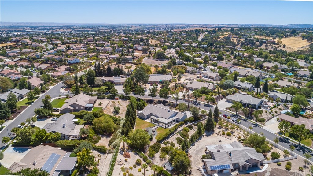 1613 Via Flora Paso Robles, CA 93446 - Photo 51 of 54