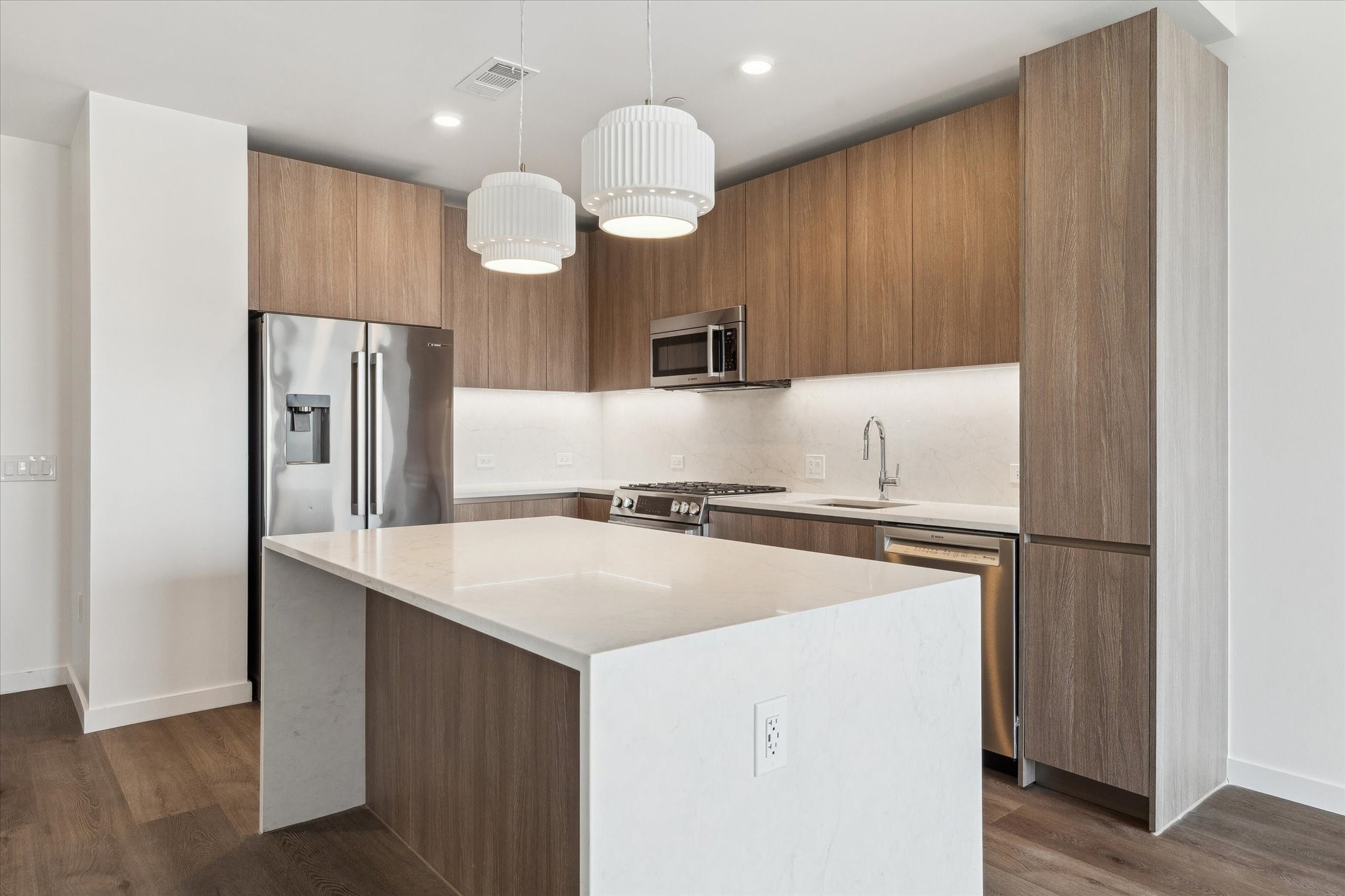 1 Riva Row, Unit 1308 Spring, TX 77380 - Photo 6 of 47