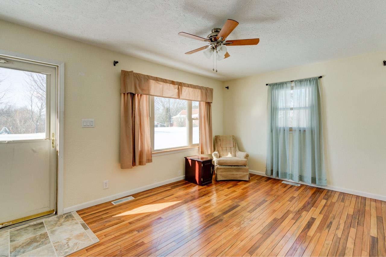 4915 South Dunlap Road Bloomington, IN 47403 - Photo 2 of 17