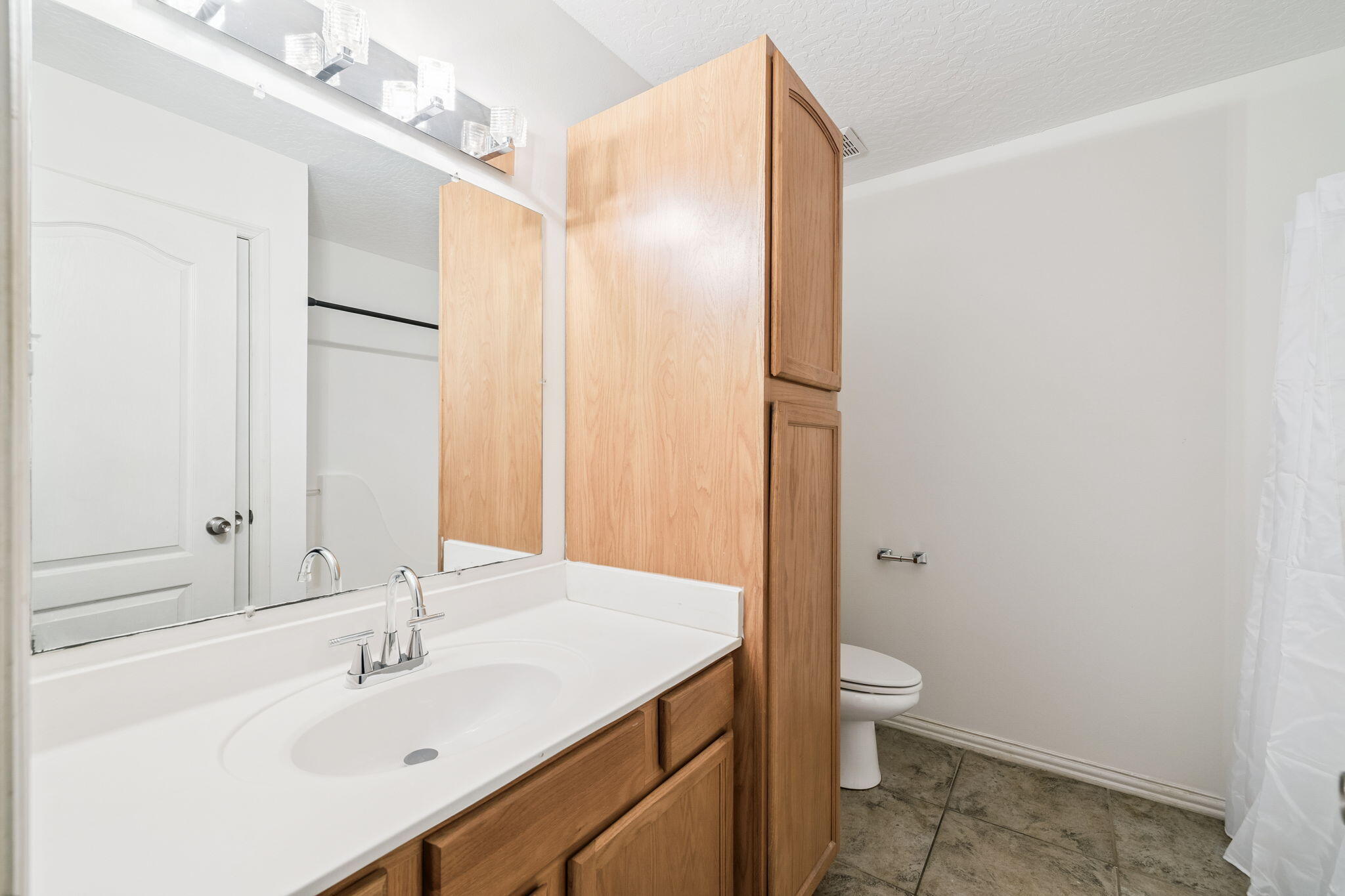122 Dolphin Road, Unit 3 Mary Esther, FL 32569 - Photo 21 of 29 16Array_122DolphinRd-56