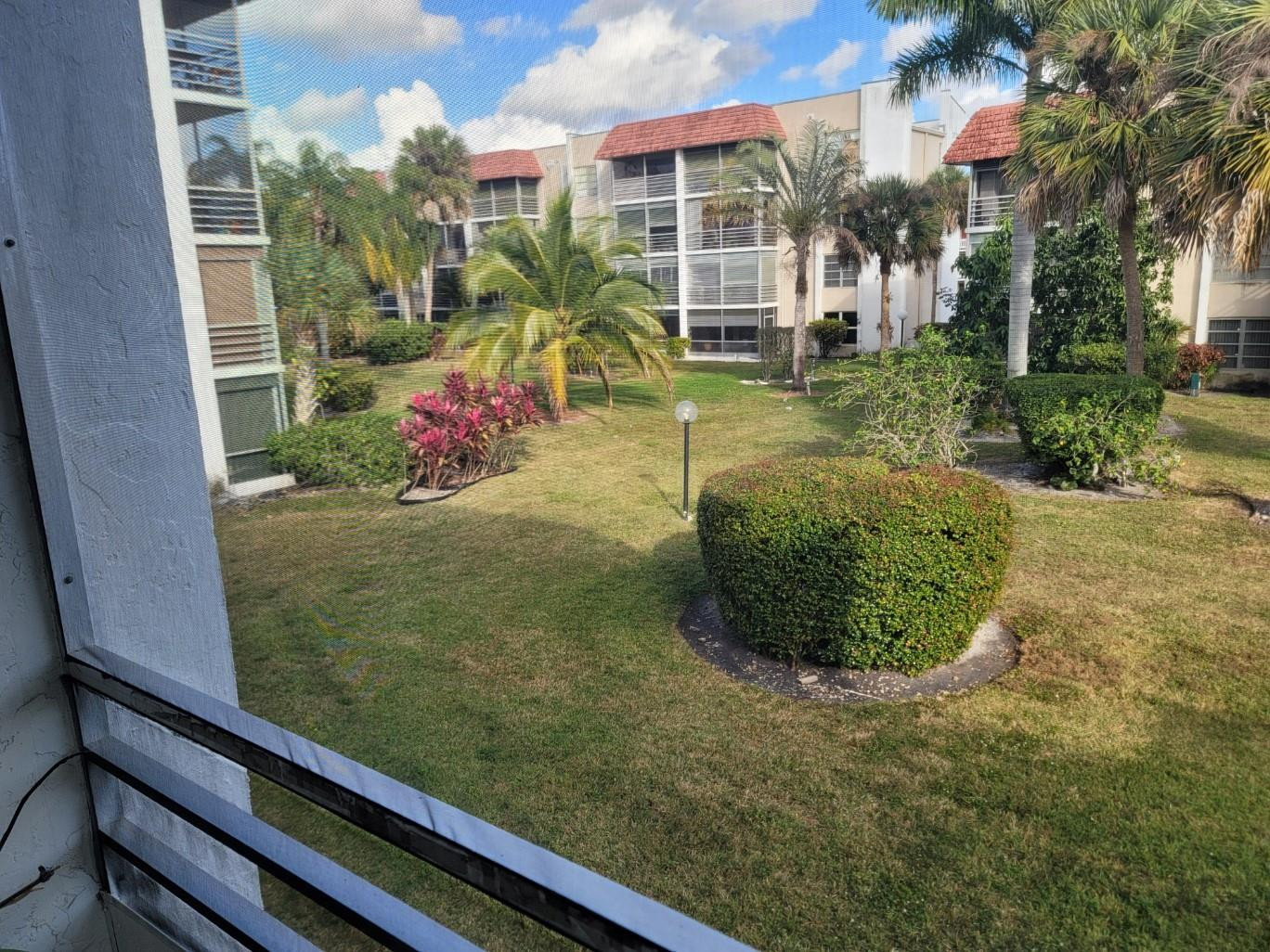 3774 Inverrary Boulevard, Unit P202 Lauderhill, FL 33319 - Photo 6 of 31 Photo 13