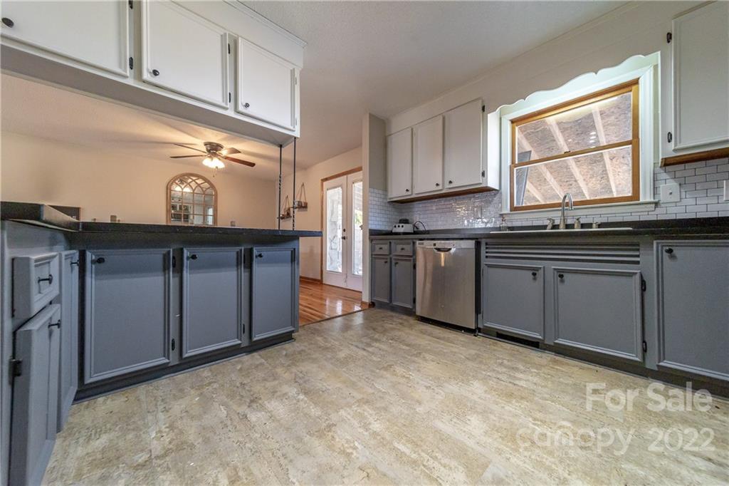 1708 Greenbrooke Road Hudson, NC 28638 - Photo 8 of 23 Gallery Image 8