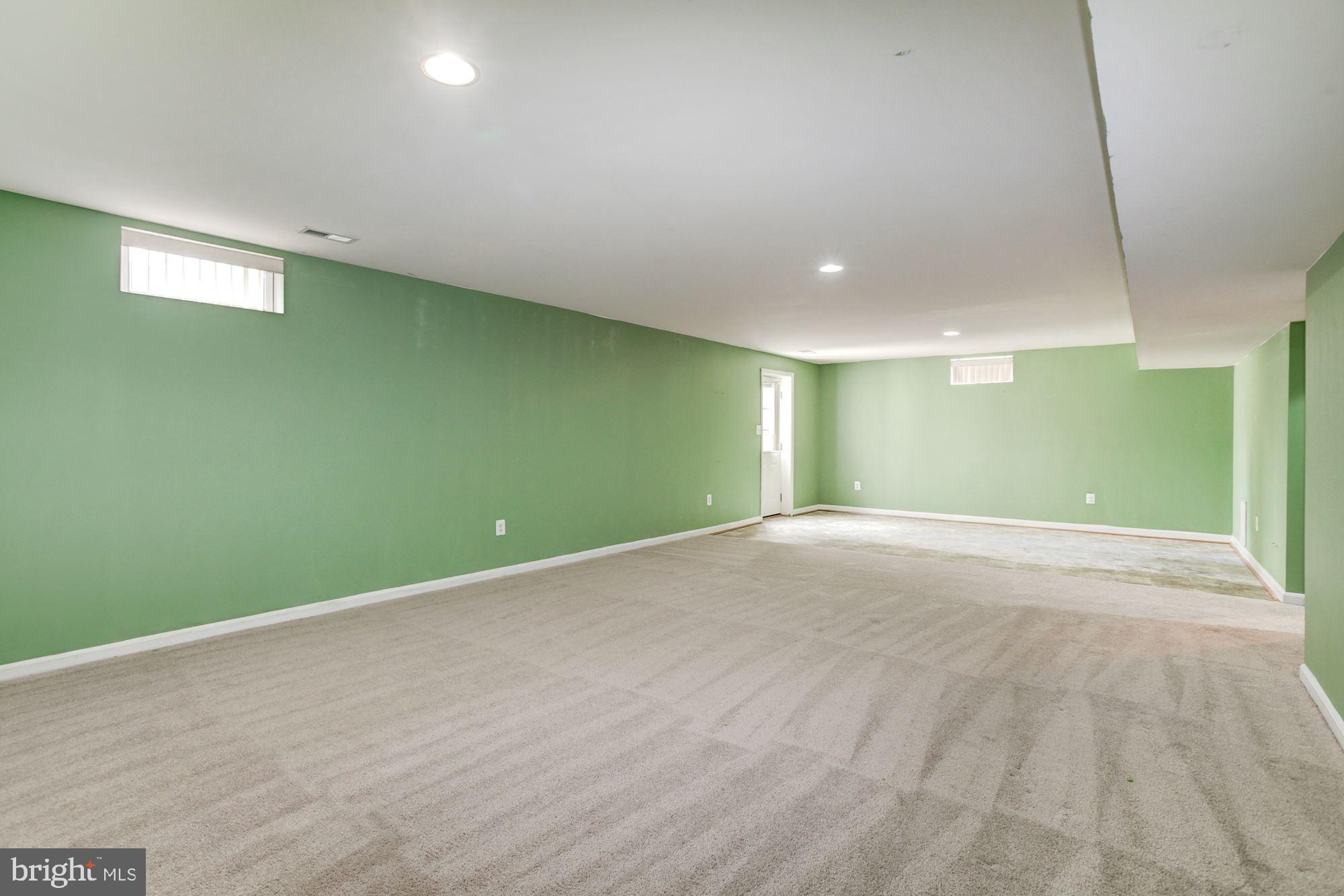 9535 North Laurel Road Laurel, MD 20723 - Photo 32 of 49 Lower Level Recreation Room