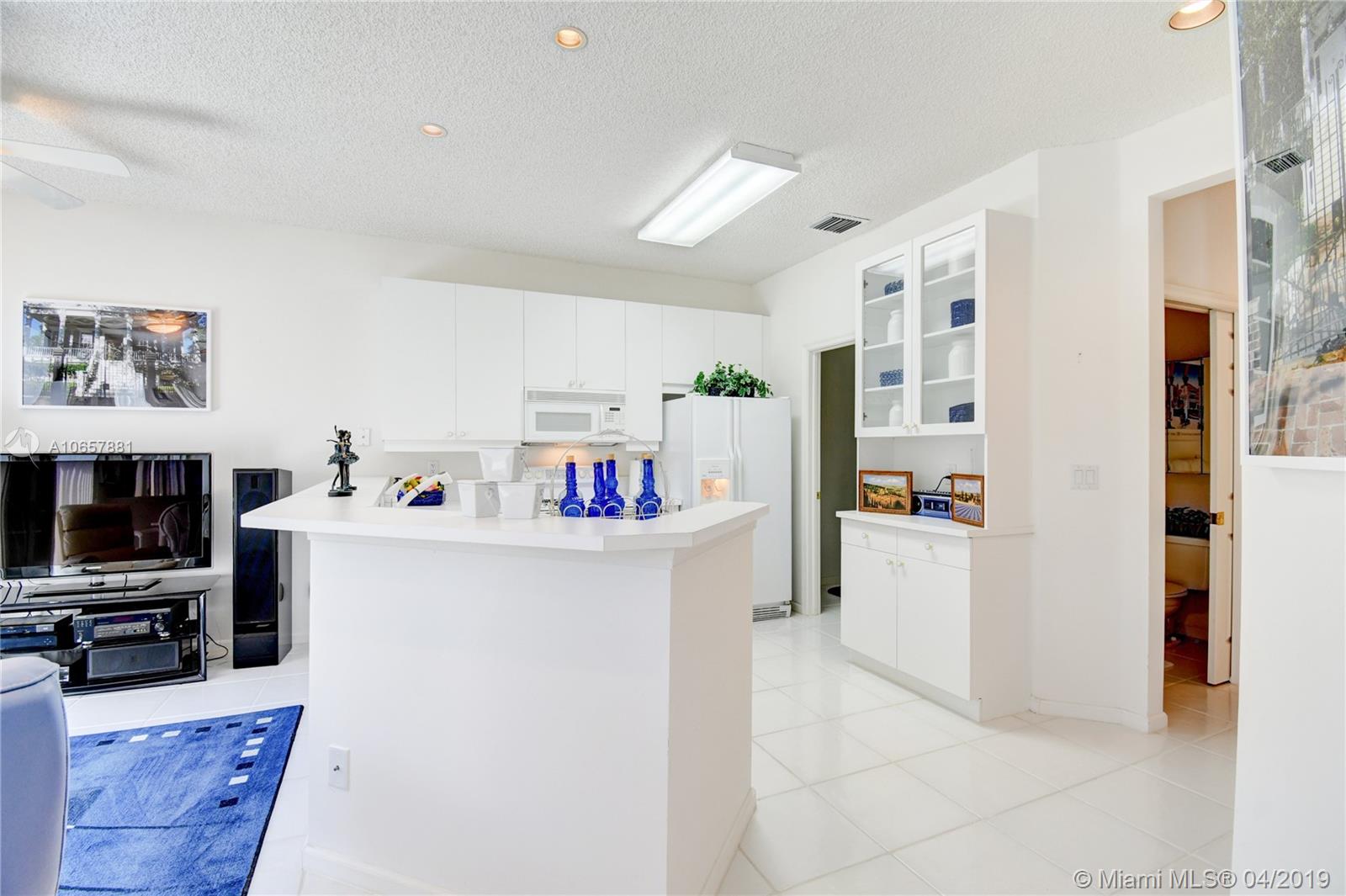 23487 Water Circle, Unit 23487 Boca Raton, FL 33486 - Photo 17 of 44 Gallery Image 17