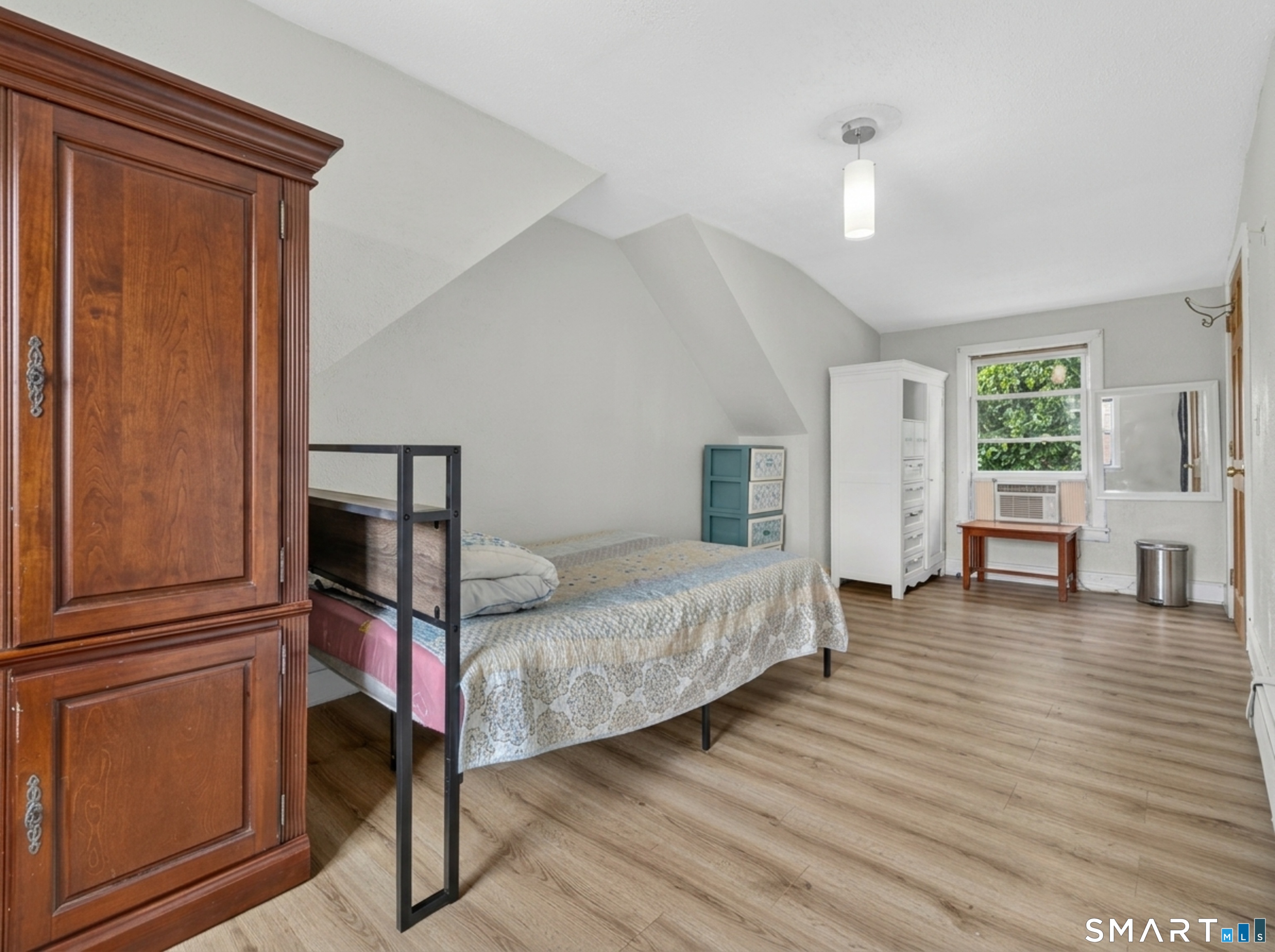 5 Manwaring Street New London, CT 06320 - Photo 14 of 29