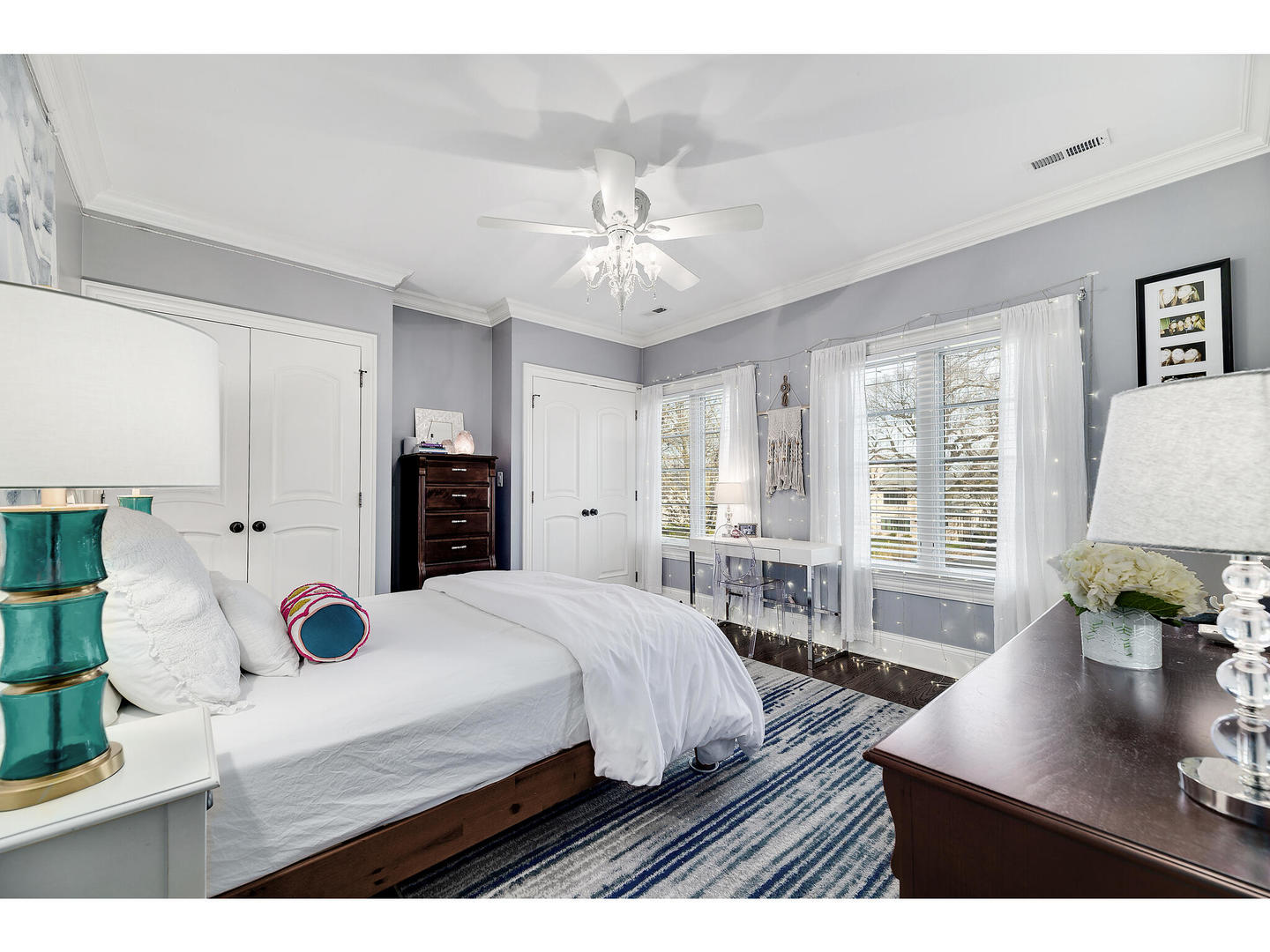 728 Cleveland Road Hinsdale, IL 60521 - Photo 21 of 35 a bedroom with a bed and a large window