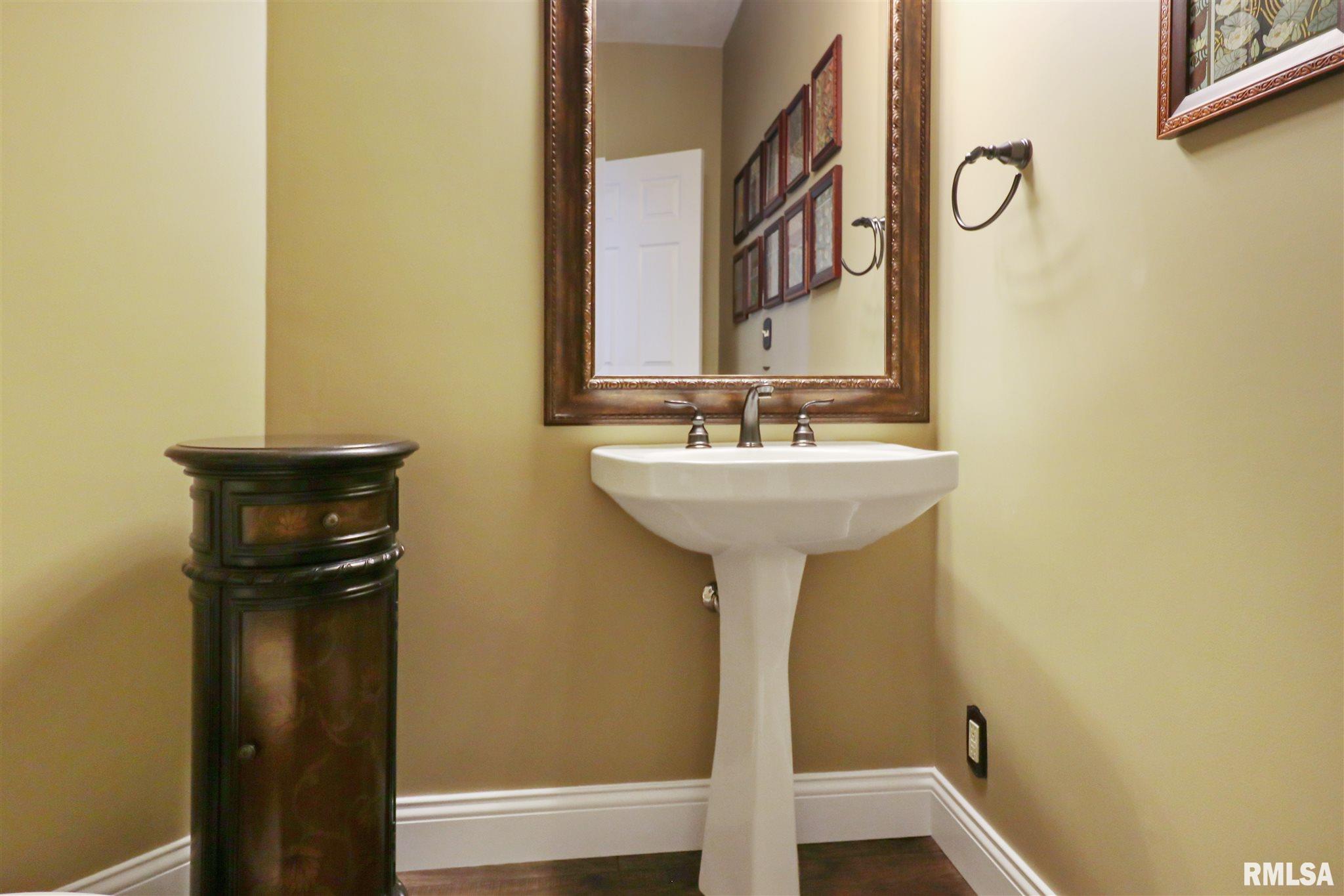 8404 West Robertson Road Edwards, IL 61528 - Photo 18 of 44 Gallery Image 18