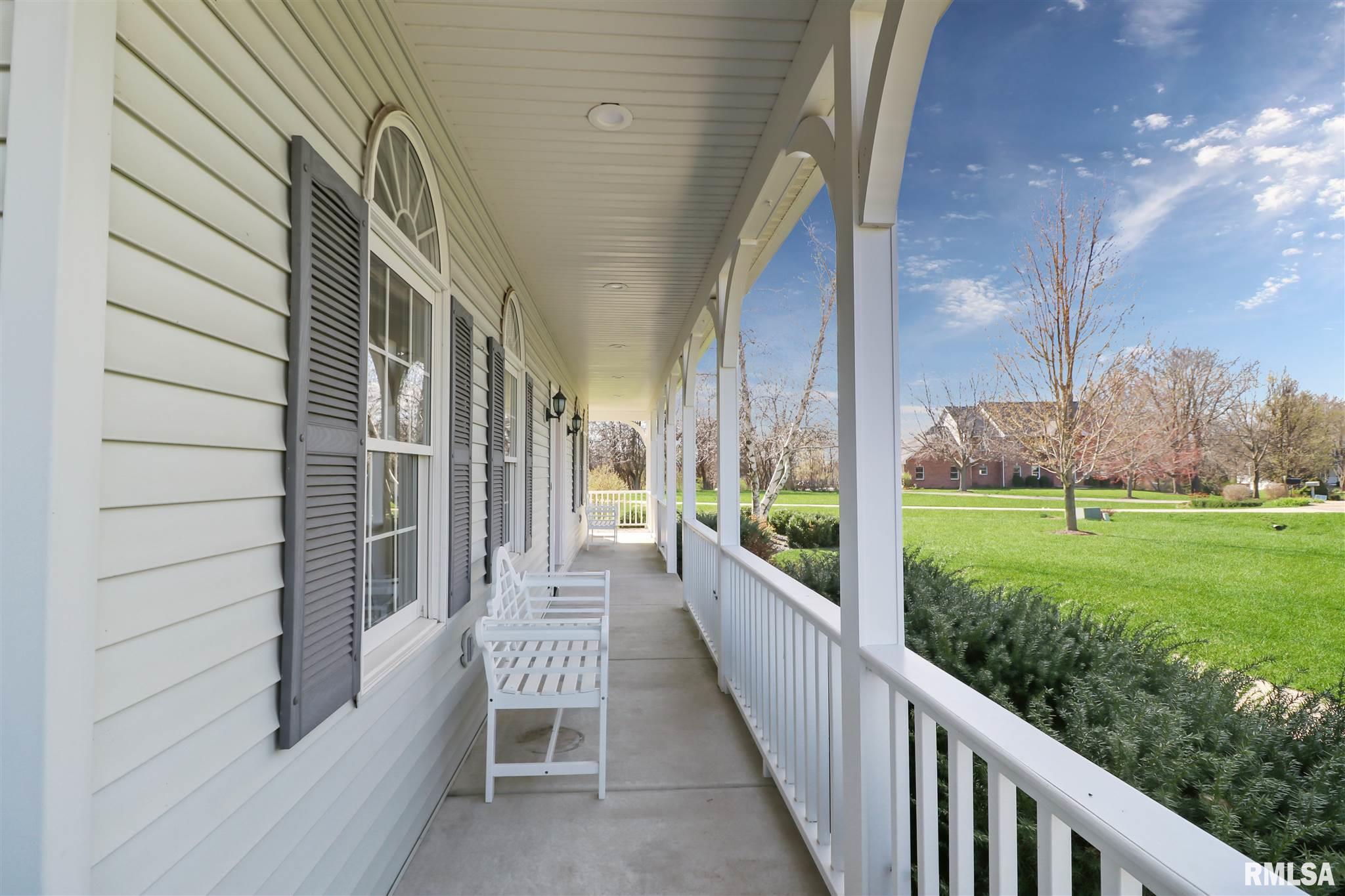 8404 West Robertson Road Edwards, IL 61528 - Photo 3 of 44 Gallery Image 3