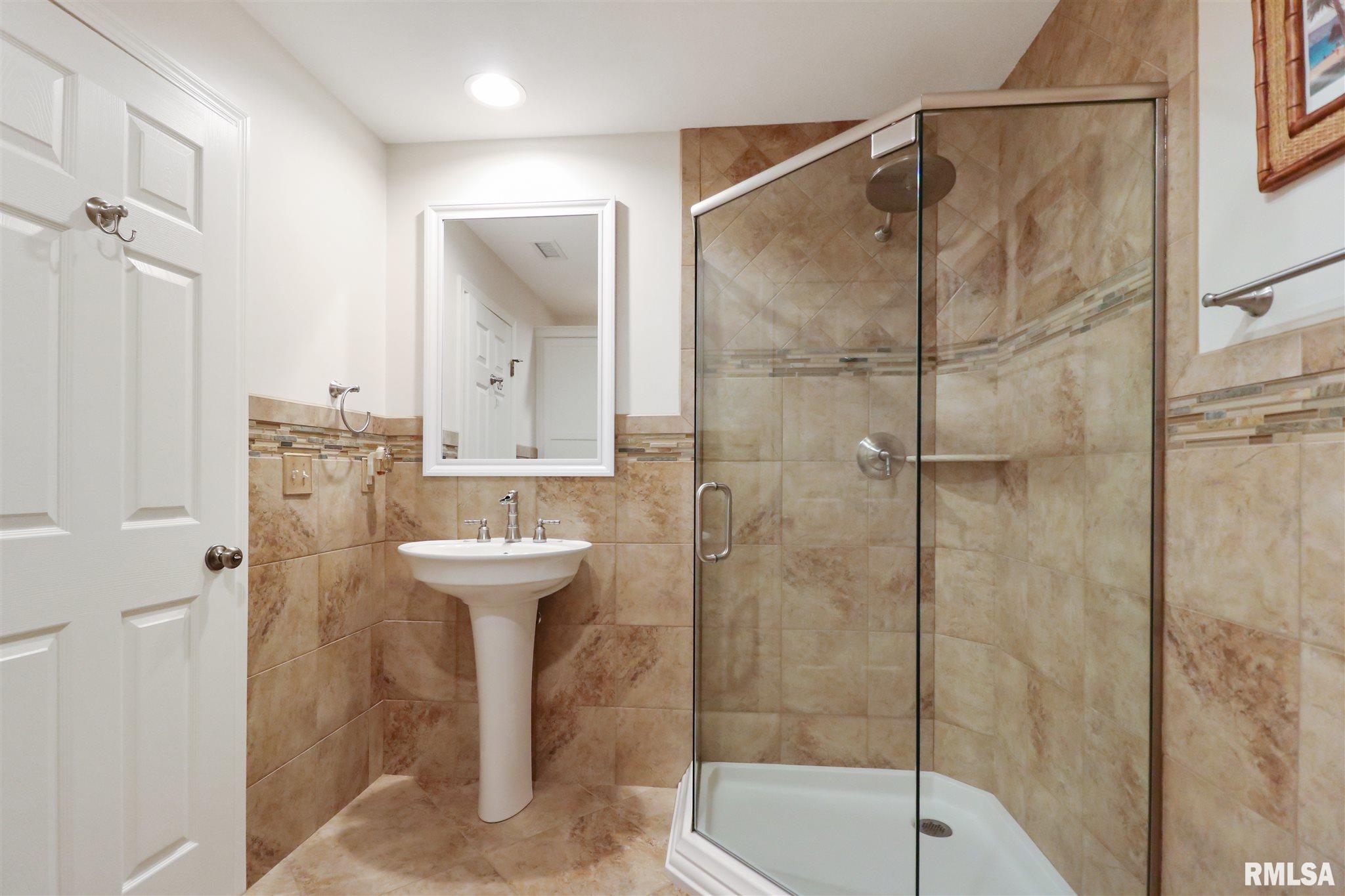 8404 West Robertson Road Edwards, IL 61528 - Photo 37 of 44 Gallery Image 37