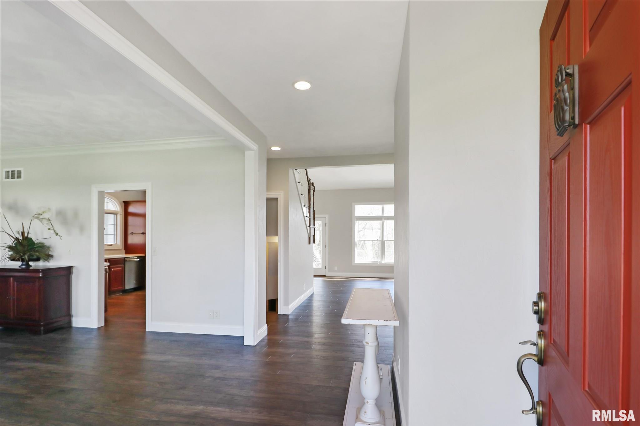 8404 West Robertson Road Edwards, IL 61528 - Photo 4 of 44 Gallery Image 4