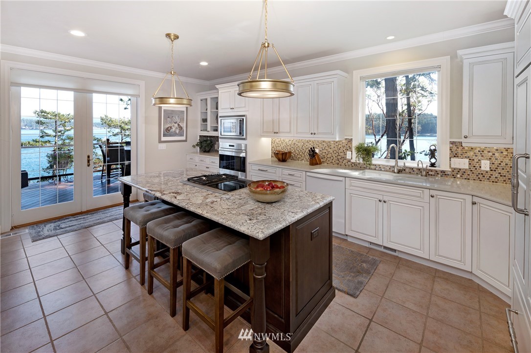 89 Walling Road Friday Harbor, WA 98250 - Photo 8 of 40