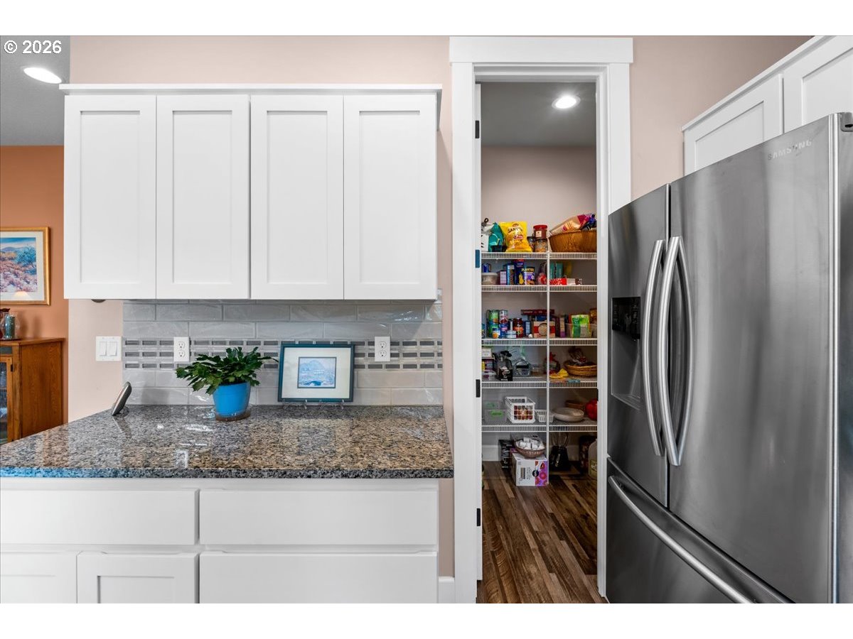 29800 Riverview Drive Rainier, OR 97048 - Photo 15 of 47